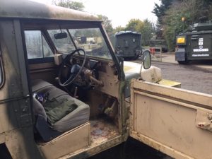 Diesel Light Weight Land Rover (TUN 317T)